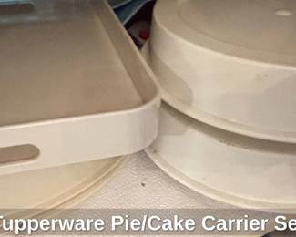 Tupperware Pie or Cake Carrier Set