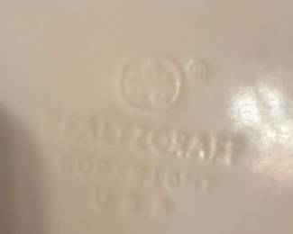 Pfaltzgraff Yorktowne Stoneware Dinnerware Set third image