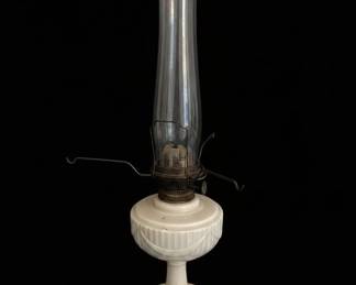 Aladdin Lincoln Drape Milk Glass Oil Lamp