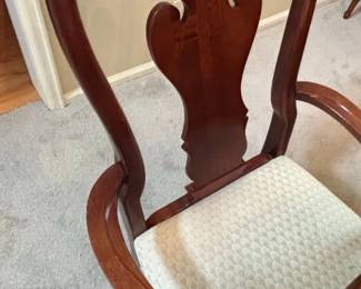 Queen Anne Style Cherry Dining Table with Chairs second image