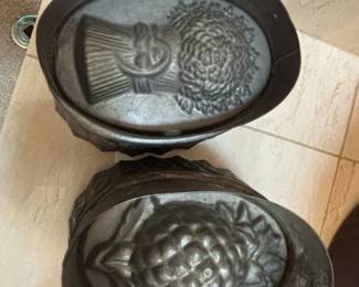 Vintage Rooster Scale and Decorative Molds second image