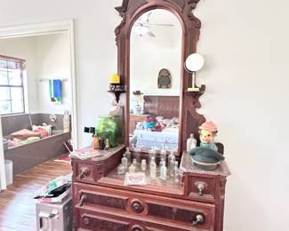 Dresser