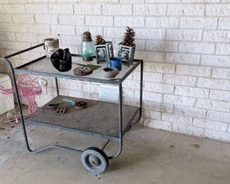 Serving cart