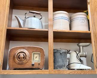 Antique radio, crocks