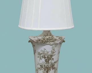Chinoiserie Porcelain Table Lamp second image