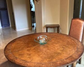 Hekman Dining Table - 2 Leaves make it an oval