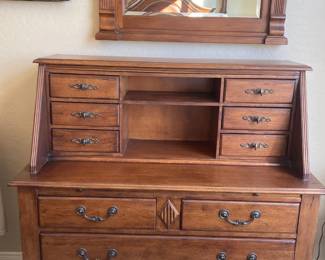 Hekman Dresser and Mirror