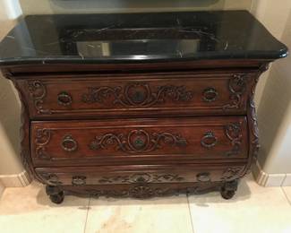 Hekman Bombay Chest