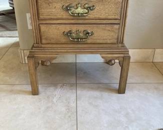 Thomasville Country Manor Side Table