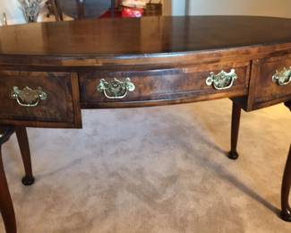 Hekman Crotch Mahogany Oval Desk