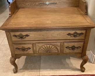 Thomasville Country Manor Side Table