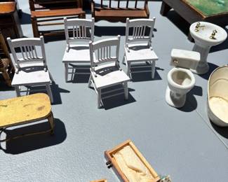 Vintage Dollhouse miniatures