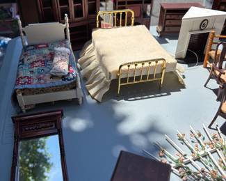 Vintage Dollhouse miniatures
