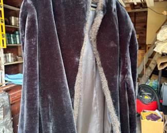 Coat faux fur