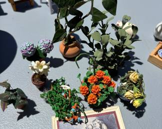 Vintage Dollhouse miniatures