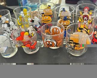 VINTAGE DRINK GLASSES CART WITH CARTOON CHARACTERS