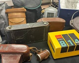 COLLECTIBLE POLAROID INSTAMATIC, AND MISCELLANEOUS OTHER CAMERAS