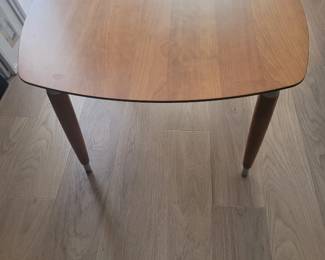 Gangso end table   100