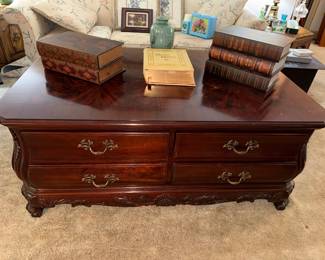 Harvest House flamed mahogany coffee table’