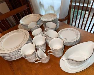 Grace Rhapsody china set