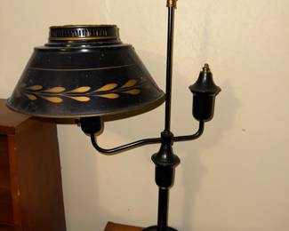 Black tole lamp