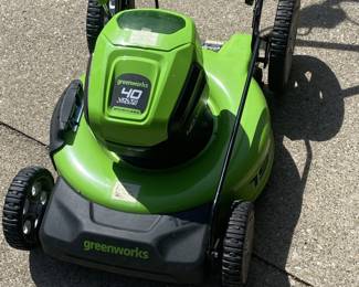 Greenworks Battery-powered lawnmower