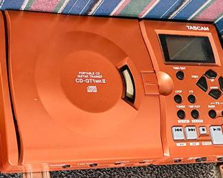 Tascam Portable CD-GT1 Guitar Tuner