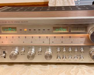 Realistic STA-2100D shown working, right watts dial light out