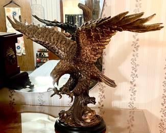NICE Bronze and composite Talons Eagle