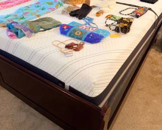 Items Located In The 4th Bedroom (MASTER)