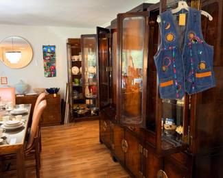 Items Located In The Dining Room