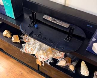 Items Located In The Family Room