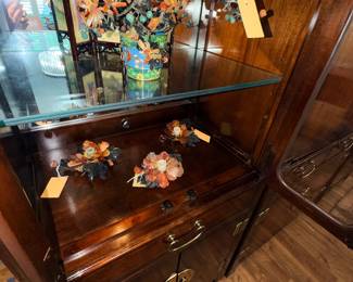 Items Located In The Dining Room