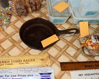 Items Located In The Kitchen Dining Room