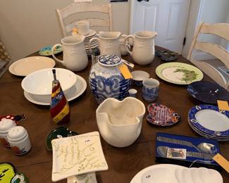 Items Located In The Kitchen Dining Room