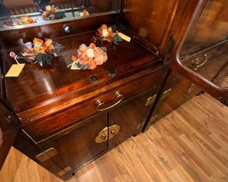 Items Located In The Dining Room