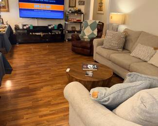 Items Located In The Family Room