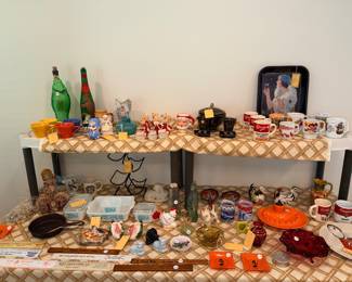 Items Located In The Kitchen Dining Room