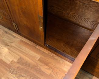 Items Located In The Dining Room