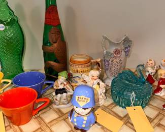 Items Located In The Kitchen Dining Room