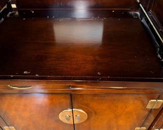 Items Located In The Dining Room