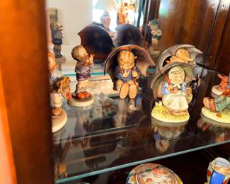 Items Located In The Dining Room
