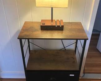 KFF060 Side Table & Lamp