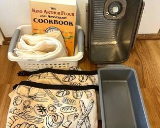 KFF063 Bread Box & Bread Making Accessories