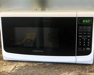 KFF039 Farberware Microwave 700 Watt