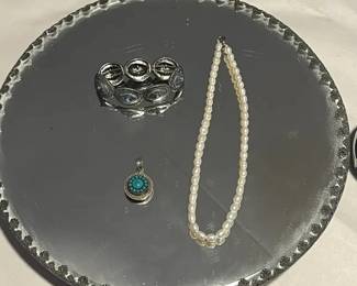 KFF054 14in Pearl Necklace W/ Silver Pendant
