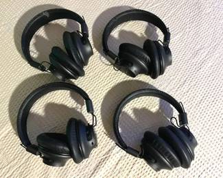 KFF012 Four Avantree Wireless Headphones With Transmitter!