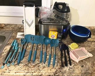 KFF045 Stainless Toaster & Other Small Kitchen Appliances