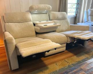 KFF017 Modern Power Recliner Sofa!