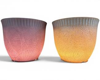 42 HandmadeMauveSpeckledSandSolarLightUpResinPlanter